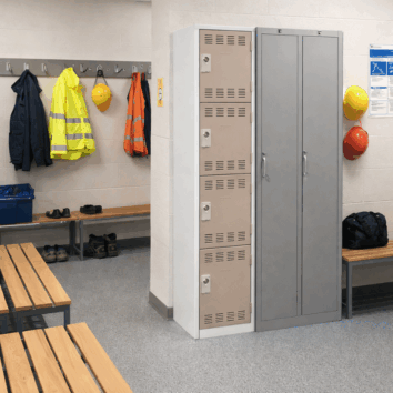 Vestiaire multicases, 4 cases, acier basalte, 1800x400x500 mm, vue de face.