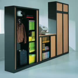 Quelques armoires à rideaux au bureau
