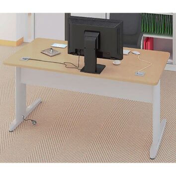 Bureau droit ligne plus, blanc et chêne clair, plateau rectangulaire, vue d'ensemble.