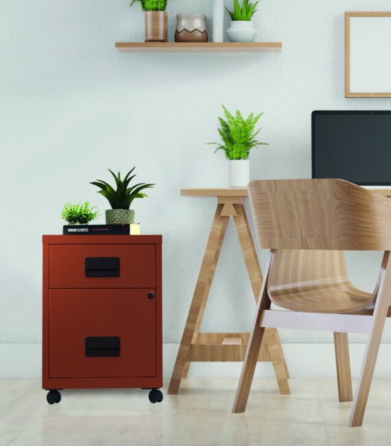 Caisson mobile à tiroirs Soho 57 cm avec deux tiroirs, couleur terracotta, dans un bureau moderne.