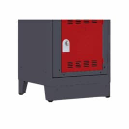 Plinthe de façade anthracite pour vestiaire multicases, modèle L51, avec détails de ventilation.