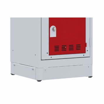 Plinthe de façade pour vestiaire multicases visitable 1 colonne,