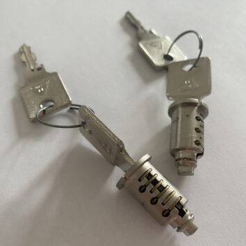 Barillet numéroté pour armoire indus, multiformat, portes battantes.