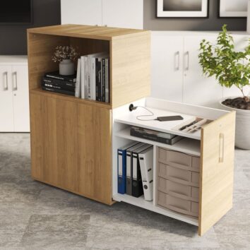 Caisson Tower en bois H120, hauteur bureau, avec niche pour rangement, insitu dans un espace de travail.