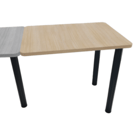 Extension de bureau 80x60cm en bois clair sur deux pieds noirs, s'attachant à un bureau principal.