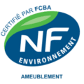 Certifié NF Environnement Ameublement, logo bleu et vert avec texte.