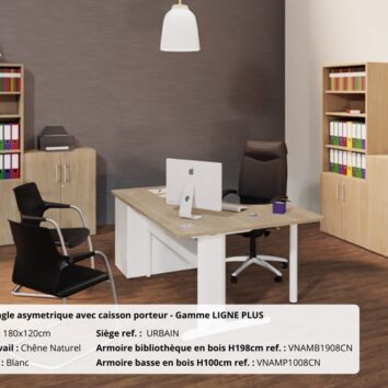Bureau d’angle asymétrique en chêne naturel et blanc, gamme Ligne PLUS, avec rangements intégrés.