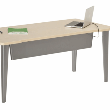 Voile de fond élégant pour plan 80, sur un bureau moderne avec ordinateur portable et documents.