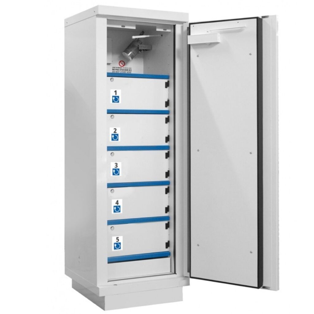 Armoire-lithium-blanc-ouvert-TR794+LIAC5